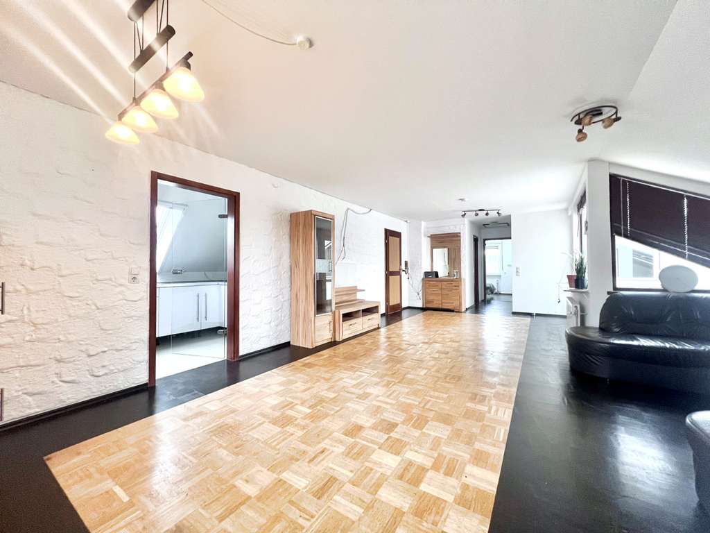 Immobilie in Dornstadt - Helle 3-Zimmer-Wohnung mit Wintergarten und Garage - Bild 1