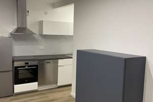 Luxuriöse 2-Zimmer Dachgeschoss-Wohnung vollausgestatet mit Designermöbeln – Fischerstraße 50, 68199 Neckarau, Mannheim – Vorschaubild 1
