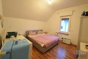 Zwei-Familienhaus mit Anbau,  Nebengebäude und Garten. Vermietet.  Ideal als Kapitalanlage. – Groß-Gerau (Kreis) – Vorschaubild 8