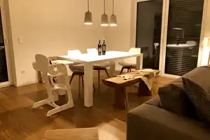 Stilvoll & Modern: Exklusive Doppelhaushälfte in Bestlage von Bad Bramstedt mit unverbaubarem Blick – An der Osterau 22b, 24576 Segeberg (Kreis) – Vorschaubild 14