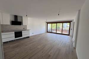 Großzügige, kernsanierte 4-Zimmer-Wohnung im Obergeschoss eines  Dreifamilienhauses in ruhiger Lage! – Lindenbachstr. 98, 70499 Weilimdorf (Ortsteil), Stuttgart – Vorschaubild 2