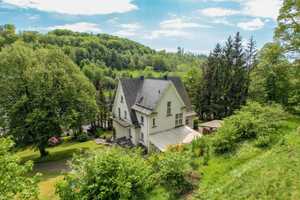 Großzügige Villa mit zwei Wohneinheiten und klassischem Charme am grünen Stadtrand von Lüdenscheid. – Märkischer Kreis – Vorschaubild 29