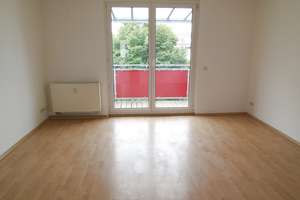 Dein Rückzugsort: Charmante 3-Zimmer-Wohnung mit Süd-Balkon! – Holbeinstraße 98, 1309 Striesen-West, Dresden – Vorschaubild 3