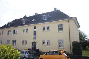 RESERVIERT:   KLEINE FAMILIENWOHNUNG, FRISCH RENOVIERT