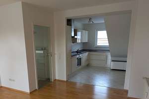 Gräfrath/Zentral - moderne 2-Zimmer-Dachgeschosswohnung mit Sonnenbalkon und traumhaftem Fernblick  – Jägerstraße 41, 42653 Gräfrath, Solingen – Vorschaubild 7