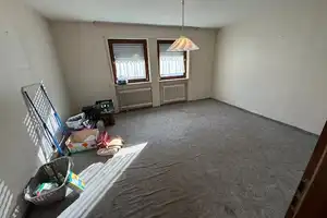 Besonderes 2-3 Familienhaus mit Garten, 3  Garagen in ruhiger Lage mit besonderer Aussicht – Im Hungerbühl 10, 73529 Ostalbkreis – Vorschaubild 8