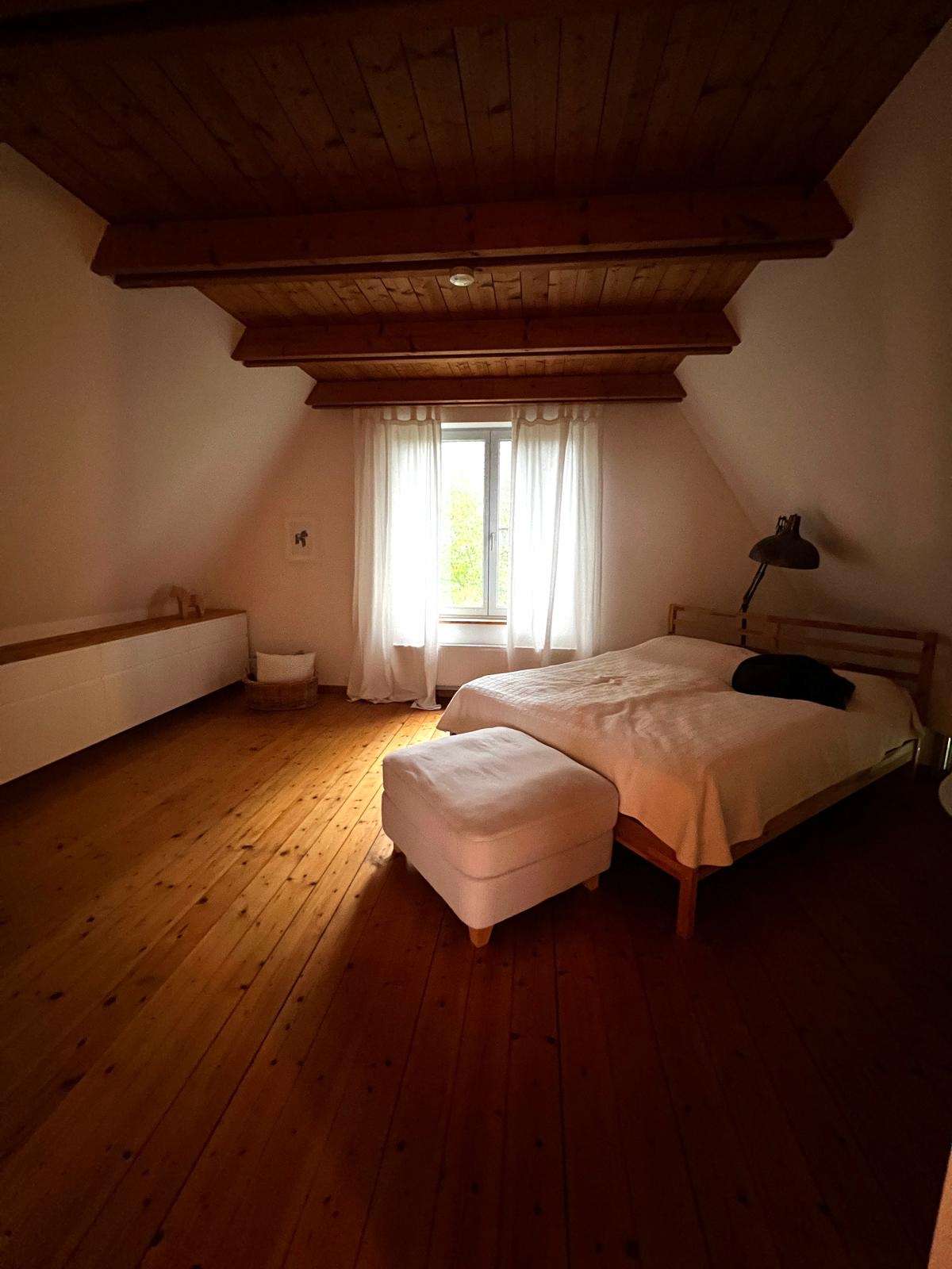 Immobilie in Neufeld - Charmantes Ferienhaus mit Reetdach, möbliert, energetisch top, 3,5 Zimmern und Außenstellplätzen  - Bild 12