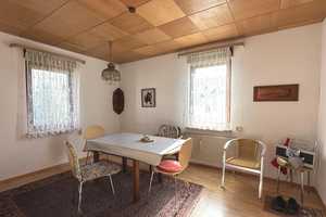 Dreifamilienhaus mit schönem Garten, Doppel- und Einzelgarage sowie Stellplatz – Esslingen (Kreis) – Vorschaubild 8