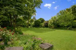 Premium-Villenanwesen inkl. sep. Baugrundstück! Pool! 5 Bäder! Gartenpark! 2 Doppel-Garagen! – Duisburg – Vorschaubild 32