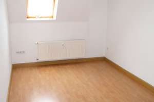 Traumhafte 3 Raum-DG-Mais.-Wohnung mit EBK; 2 Bäder, in unmittelbarer Uni-Nähe!!! – Fabriciusstr. 7, 9126 Bernsdorf, Chemnitz – Vorschaubild 10