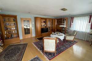 Freistehendes Familienhaus mit Doppelgarage auf 600 m² Grundstück in Stuttgart-Steinhaldenfeld – Im Feldle 33, 70379 Steinhaldenfeld, Stuttgart – Vorschaubild 13