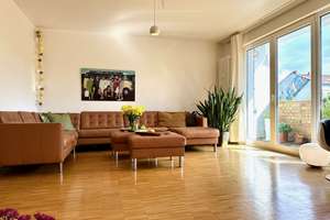 FREI + Modernisiert: ETW  in Kreuzberg + 2 Zi + Große Wohnküche teilbar + EBK + SÜD-Balkon + 4. OG – Die vollständige Adresse der Immobilie erhältst du vom Anbieter., 10997 Kreuzberg, Berlin – Vorschaubild 2