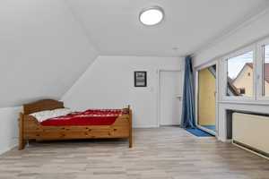 Großes Zweifamilienhaus mit Einliegerwohnung, Garagen, Hof und Garten in 79211 Denzlingen – Emmendingen (Kreis) – Vorschaubild 29