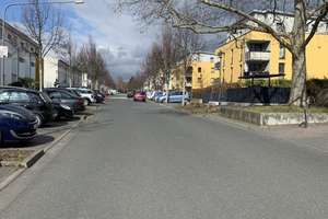 Neuwertiges 6-Zimmer-Reihenhaus mit Einbauküche in Frankfurt