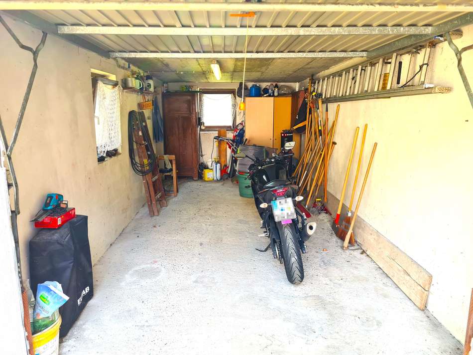 große Garage