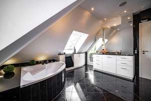 Exklusives Wohnerlebnis: Stilvolle 4-Zimmer-Wohnung mit privatem Aufzug und luxuriöser Ausstattung – Die vollständige Adresse der Immobilie erhältst du vom Anbieter., 81479 Solln, München – Vorschaubild 17
