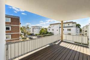 Stilvolle Maisonettewohnung mit Kamin, großem Balkon und Stellplatz in Köln-Sürth – Die vollständige Adresse der Immobilie erhältst du vom Anbieter., 50999 Sürth, Köln – Vorschaubild 8