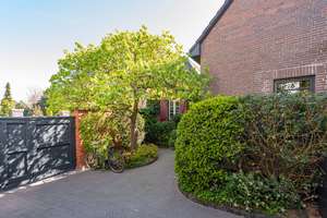 Exklusiv sanierte 5-Zi-City-Oase! Das „Türmchenhaus“ im Herzen von Kaiserswerth! Gartenrefugium! – Die vollständige Adresse der Immobilie erhältst du vom Anbieter., 40489 Kaiserswerth, Düsseldorf – Vorschaubild 24