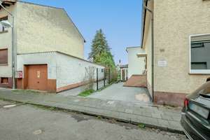 Charmantes Häuschen mit eigenem Garten – rechtlich wie eine Eigentumswohnung, faktisch fast autark – Die vollständige Adresse der Immobilie erhältst du vom Anbieter., 53604 Bad Honnef – Vorschaubild 2