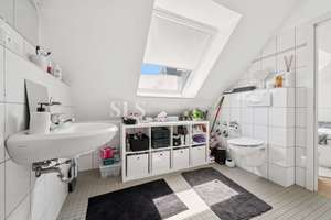 Investieren in Wohnqualität: Maisonettewohnung mit Dachterrasse und stabiler Vermietung – Die vollständige Adresse der Immobilie erhältst du vom Anbieter., 41236 Rheydt, Mönchengladbach – Vorschaubild 10