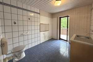 Ruhige Lage! Freie 6-Zi.-DHH mit Garten, Terrasse, Balkon, ca. 130 m² Wfl., Garage, Bj. ca. 1984 – Stuttgart – Vorschaubild 11