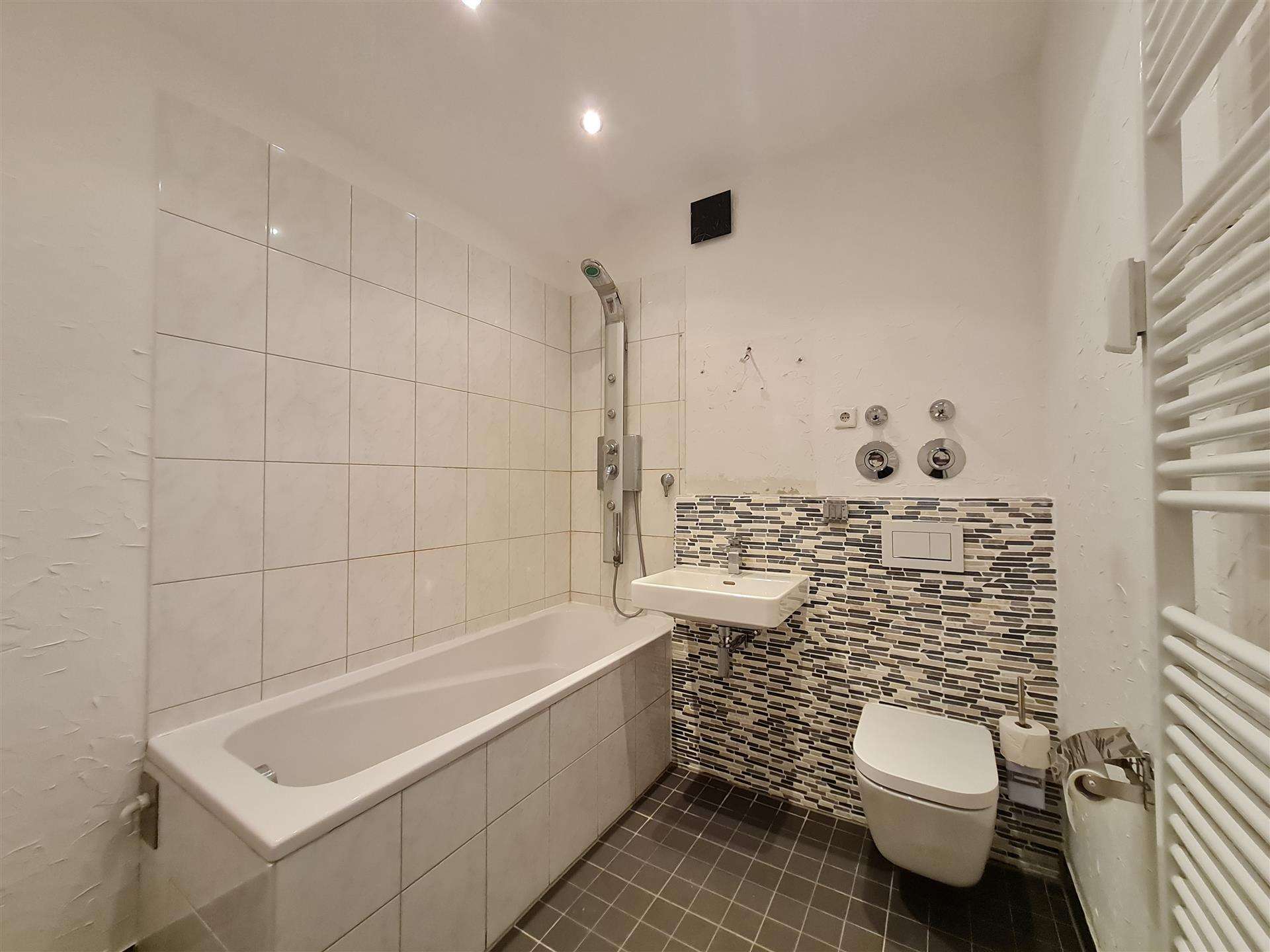 Immobilie in Hattingen - Gemütliche Dachgeschosswohnung in Hattingen-Welper: Ihr perfekter Einstieg in die Immobilienwelt - Bild 3