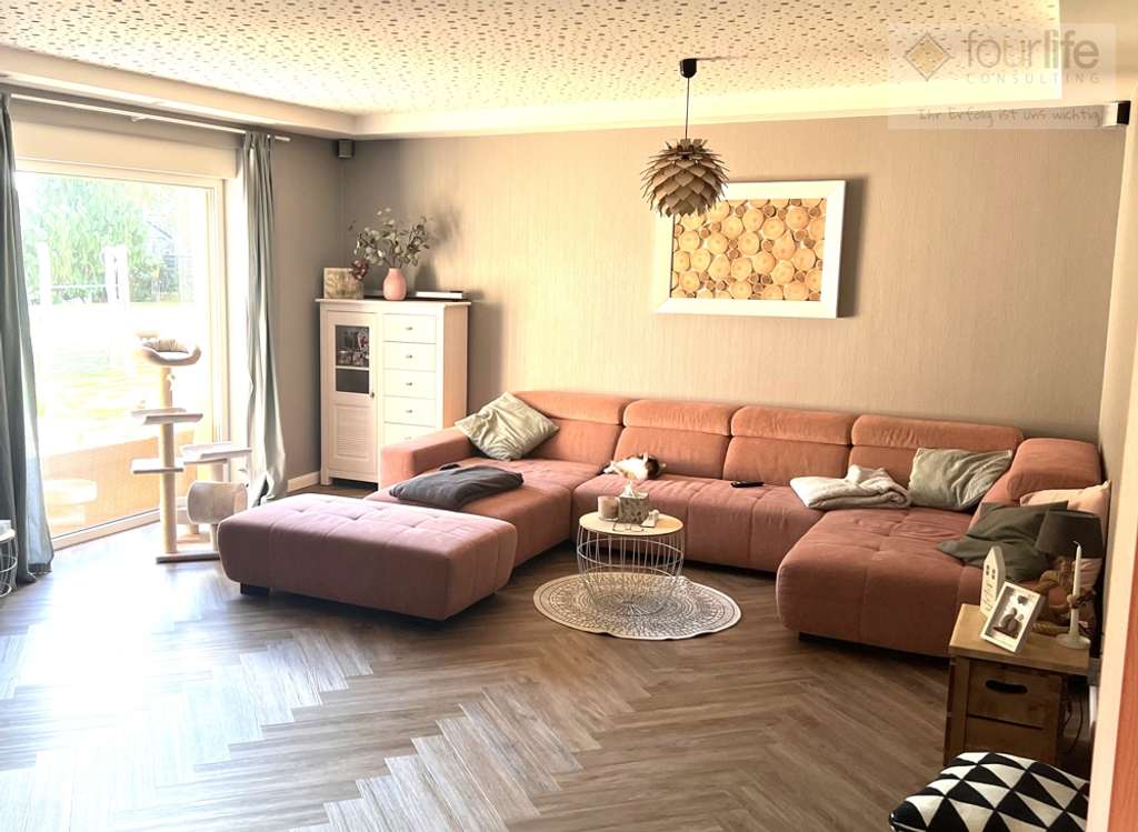 Immobilie in Lübben (Spreewald) - provisionsfrei: erstklassiges Einfamilienhaus mit geräumigem Nebengebäude - Bild 2