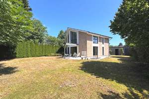 **SASEL** 195 m² Architektenhaus - 5 Zim., 3 Bädern & Garten – Niedrigenergiehaus in Toplage – Konrad-Reuter-Straße 44, 22393 Sasel, Hamburg – Vorschaubild 3