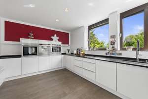 Top-Villenanwesen mit Pool & Park-Grundstück! Garden-Lounge-House! 4 Bäder! 2 Doppel-Garagen! – Die vollständige Adresse der Immobilie erhältst du vom Anbieter., 47269 Rahm, Duisburg – Vorschaubild 13