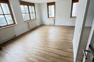 Neu renovierte 3-Zimmer Wohnung in zentraler Lage von Böblingen – Kalkofenstraße 2, 71032 Böblingen – Vorschaubild 2