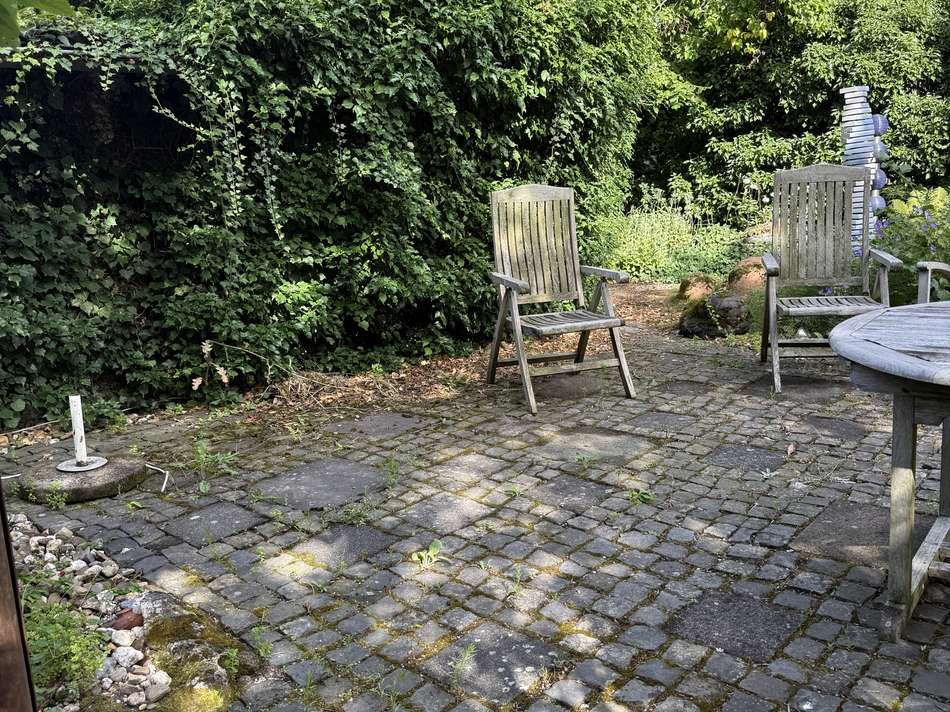 Terrasse hinter dem Haus