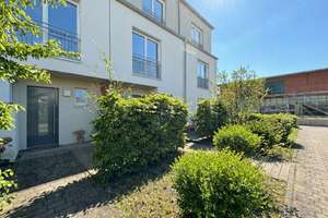 Modernes Townhouse                                  in familienfreundlicher Grünlage             ...