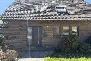 Freistehendes Einfamilienhaus mit Garage und tollem Grundstück – Lindkenshofer Weg 24, 45279 Horst, Essen – Vorschaubild 2