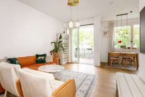 Wild Rose - Moderne Familienwohnung mit Südwest-Balkon & Stellplatz vis-à-vis Schlosspark Biesdorf – Die vollständige Adresse der Immobilie erhältst du vom Anbieter., 12683 Biesdorf, Berlin – Vorschaubild 2