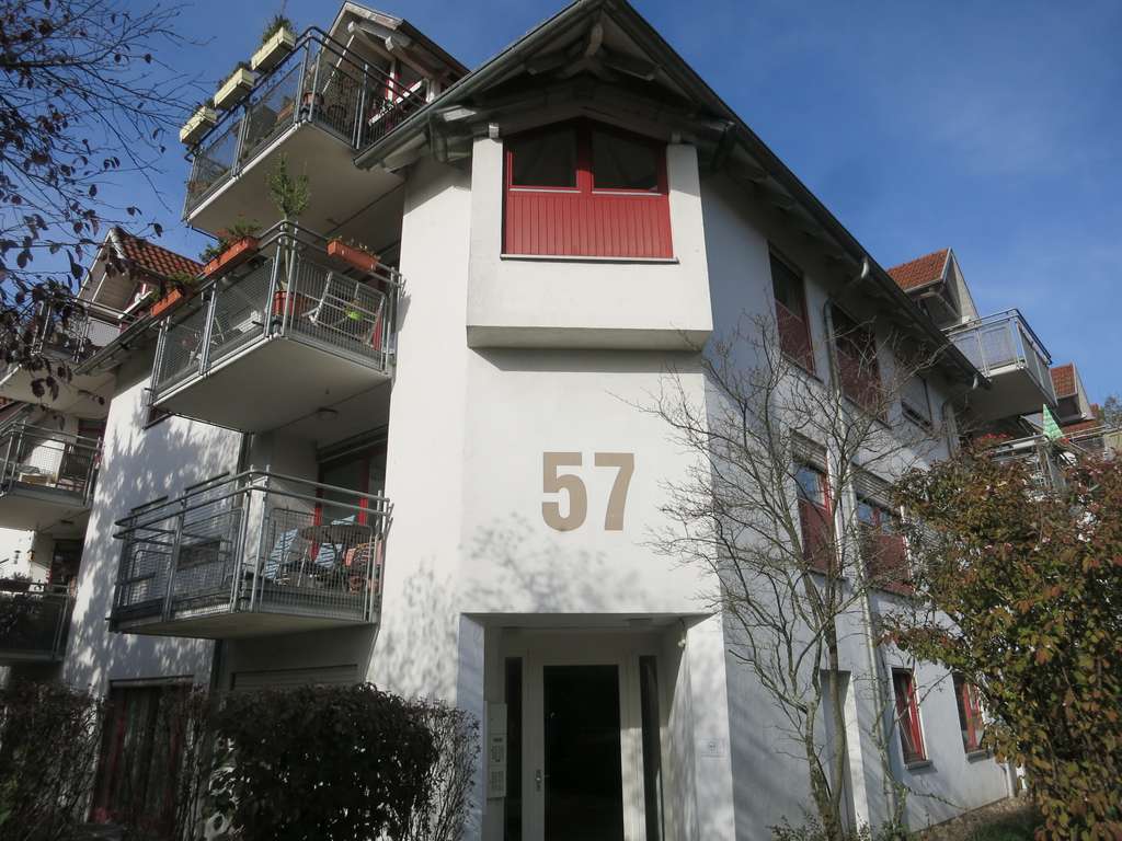 Stilvolle 2-Zimmer-Wohnung mit Balkon, Tiefgarage und Aufzug – zentrumsnah in Tübingen
