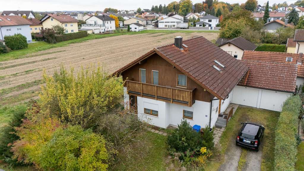 Immobilie in Osterhofen - Freistehendes Haus in Osterhofen - Bild 0