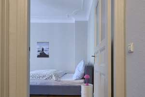 Stilvolle 2-Zimmer-Altbauwohnung in Berlin-Charlottenburg – Die vollständige Adresse der Immobilie erhältst du vom Anbieter., 10589 Charlottenburg, Berlin – Vorschaubild 12