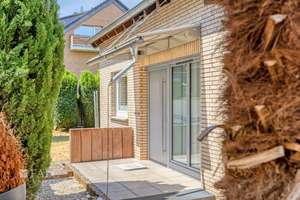 Wohnen mit Perspektive – gepflegtes Zweifamilienhaus mit Garten, Garage  in Köln-Zündorf – Die vollständige Adresse der Immobilie erhältst du vom Anbieter., 51143 Zündorf, Köln – Vorschaubild 4