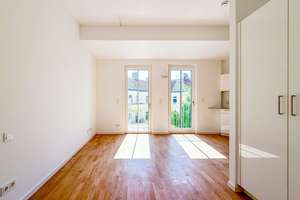 Helle, ruhige vermietete Wohnung (3,8%) zur Hofseite - sonniger Balkon mitten in der Hauptstadt – Osnabrücker Straße 27, 10589 Charlottenburg, Berlin – Vorschaubild 6