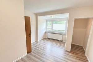 Ideal für Familien! Helles Reiheneckhaus mit EBK, Garage und Garten! – Die vollständige Adresse der Immobilie erhältst du vom Anbieter., 42719 Wald, Solingen – Vorschaubild 14