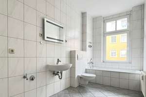 4-Zimmer-Wohnung mit kleinem Balkon, Abstellraum, Tageslichtbad mit Wanne und Gäste-WC mit Dusche. – Peter-Paul-Straße 9, 39106 Alte Neustadt, Magdeburg – Vorschaubild 9