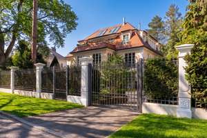 ***Grunewald - Luxus-Etagenwohnung mit Aufzug, Klima, Kamin, SPA und Tiefgarage***