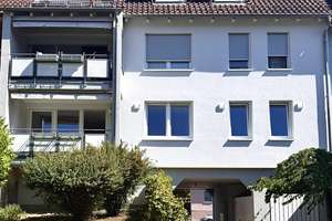 Großzügig, gut geschnittene, sehr gepflegte 4,5-Zi.ETW inkl. TG-Platz und EBK in saniertem 3-FH