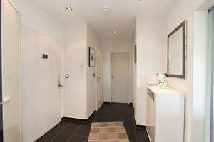 Großzügige Maisonette-Eigentumswohnung mit zwei Ebenen, Balkon, Terrasse und zwei Garagen – Die vollständige Adresse der Immobilie erhältst du vom Anbieter., 34130 Kirchditmold, Kassel – Vorschaubild 14