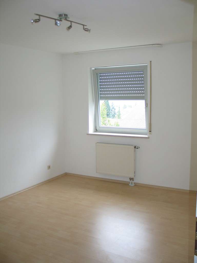 Immobilie in Diedorf - Helle 2-Zimmer-Wohnung mit Balkon im 2. OG in Diedorf - Bild 3