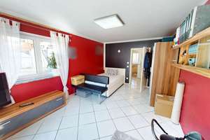 Zweifamilienhaus mit großem Garten in bester Lage – Die vollständige Adresse der Immobilie erhältst du vom Anbieter., 85051 Süd, Ingolstadt – Vorschaubild 13