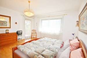 "Exklusive Premiumlage in Passau"
Großzügige Villa mit reichlich Platz, viel Privatsphäre und traum – Die vollständige Adresse der Immobilie erhältst du vom Anbieter., 94034 Hacklberg, Passau – Vorschaubild 26
