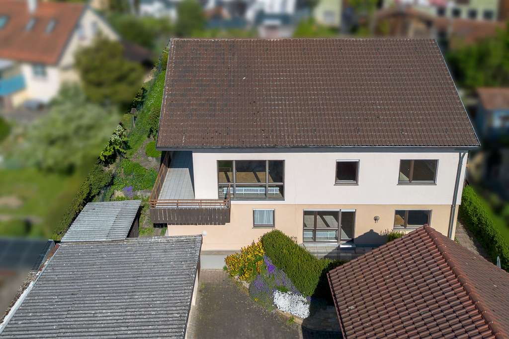 Immobilie in Ingersheim - Wohnen, Arbeiten, Sammeln - Haus mit Einliegerwohnung, Scheune u. Doppelgarage auf großem Grundstück - Bild 1