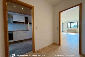 Drei-Zimmer-Wohnung mit EBK, Balkon u. Tg-Stellplatz am Deutschhof | Schweinfurt – Die vollständige Adresse der Immobilie erhältst du vom Anbieter., 97422 Hochfeld/Steinberg, Schweinfurt – Vorschaubild 2