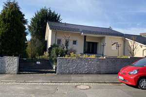 Idyllisches Gartenparadies in Kleinostheim (Wingert): Stilvolles Traumhaus mit Swimmingpool – 63801 Kleinostheim – Vorschaubild 4